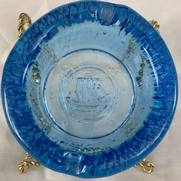 Vintage Wheaton Glass Blue Glass NULINE Individual Ashtray Sailboat - Picture 1 of 10